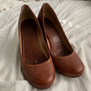 Frye pumps